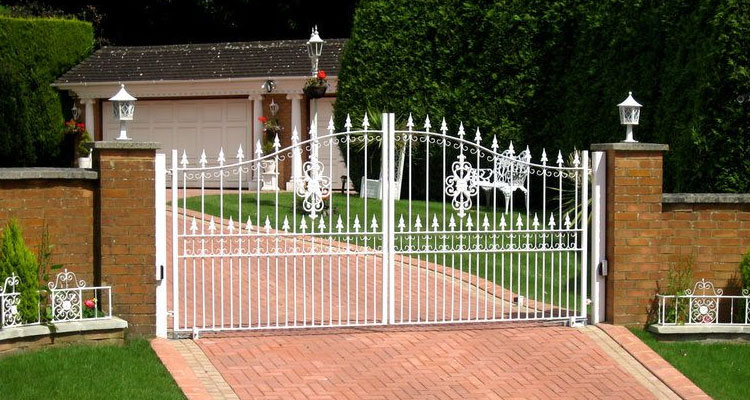 Sliding Driveway Gate Installation San Fernando